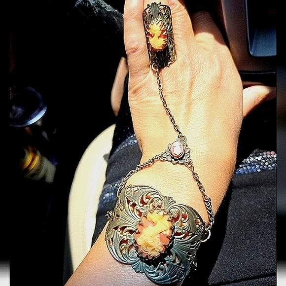 COPY - Antique VRare Rare x3 cameos Slave Bracelet Marked Numerous Places 925 - Picture 1 of 15